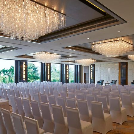 Courtyard By Marriott Bilaspur Eksteriør bilde