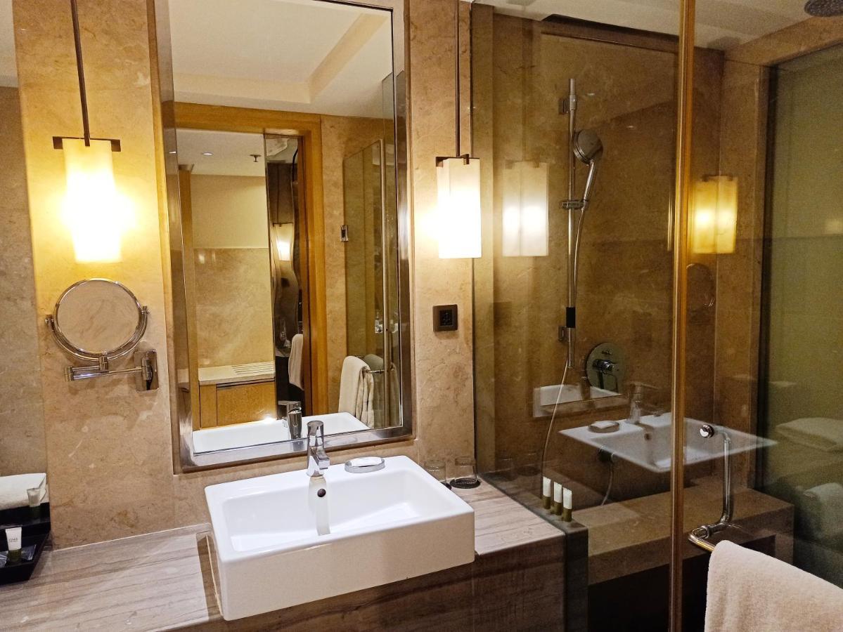 Courtyard By Marriott Bilaspur Eksteriør bilde