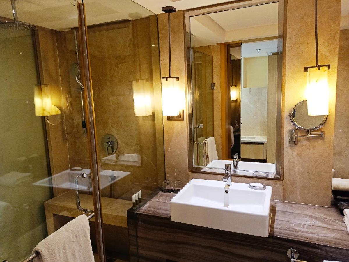 Courtyard By Marriott Bilaspur Eksteriør bilde