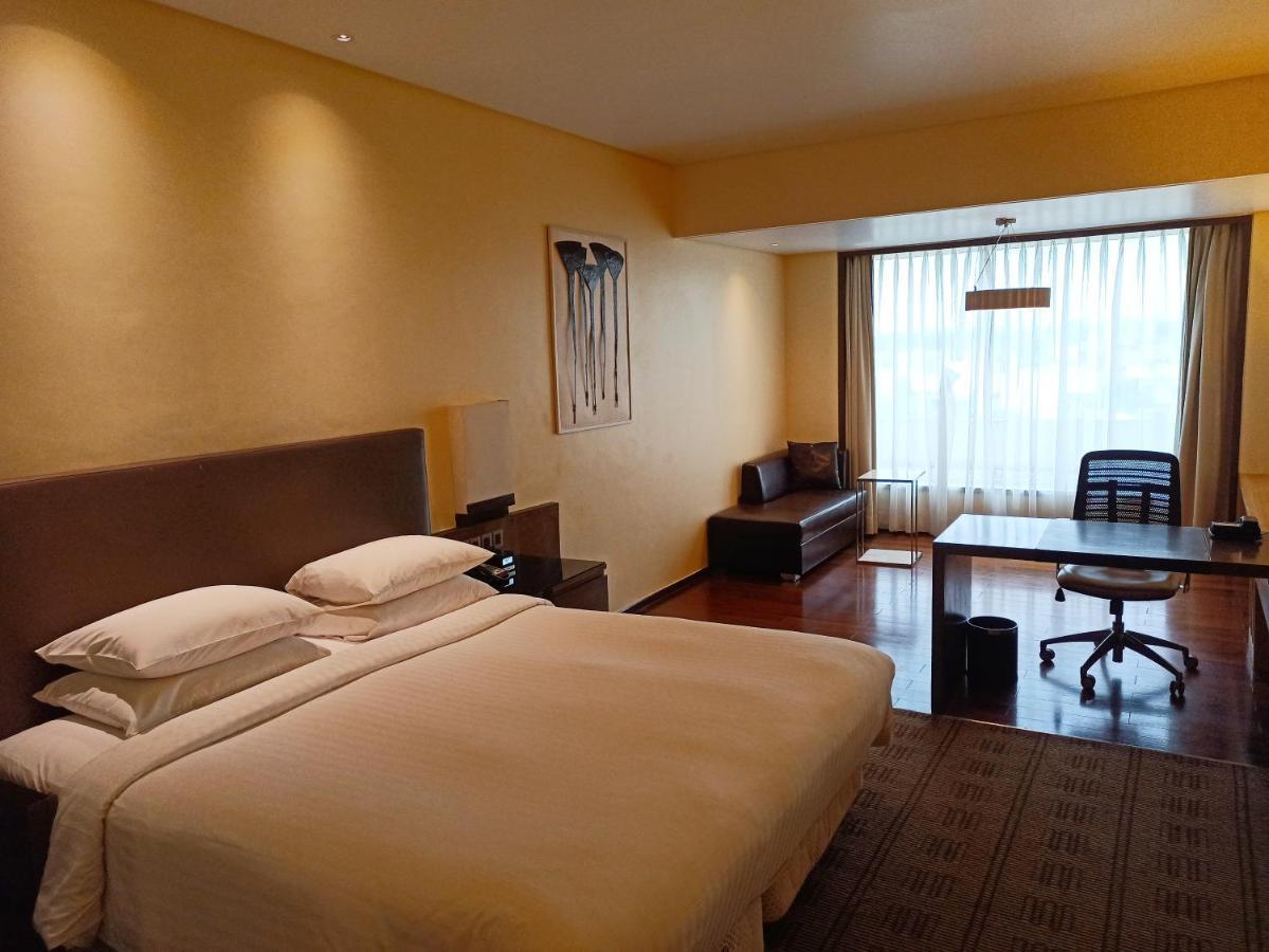 Courtyard By Marriott Bilaspur Eksteriør bilde