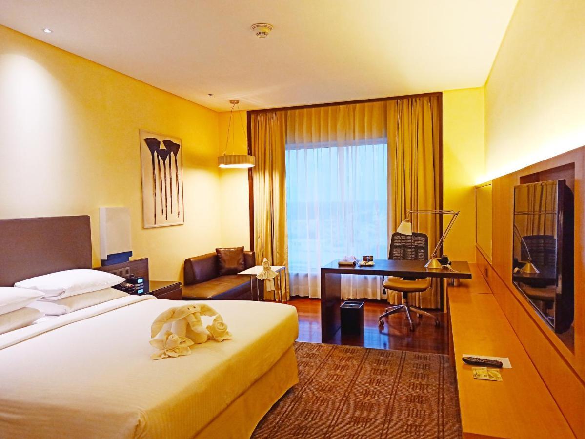 Courtyard By Marriott Bilaspur Eksteriør bilde