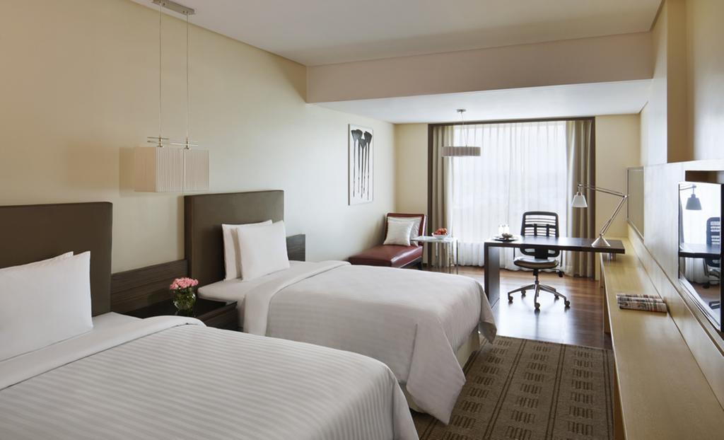 Courtyard By Marriott Bilaspur Eksteriør bilde