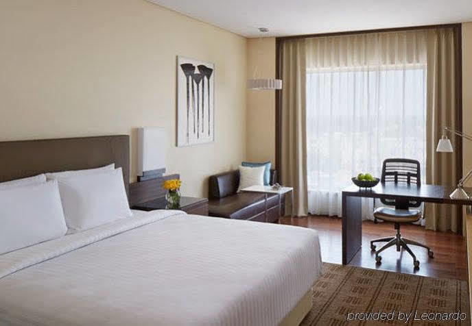 Courtyard By Marriott Bilaspur Eksteriør bilde